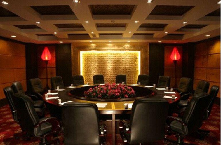 Auspicious Business 24/25