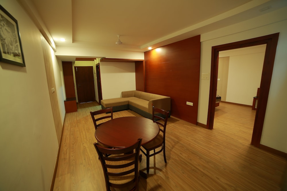 NAKSHATRA EMERALD INN GURUVAYUR 29/41