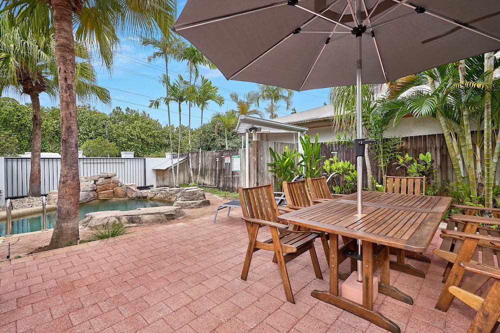 Royal Palm Villas Cairns 10/29