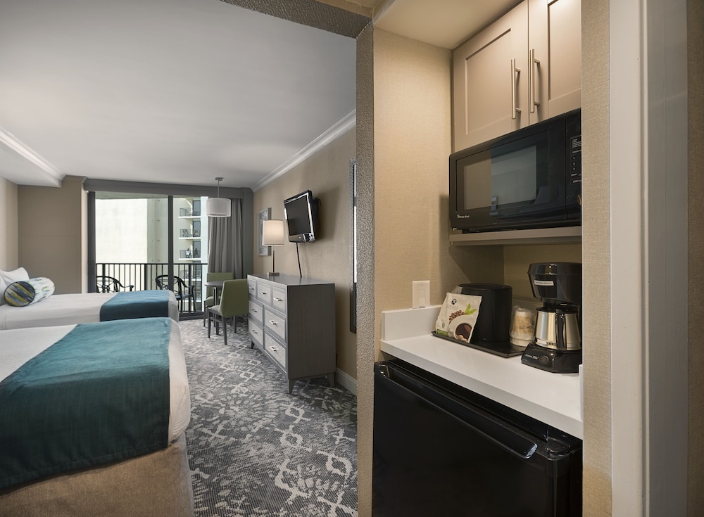 Breakers Resort 32/80