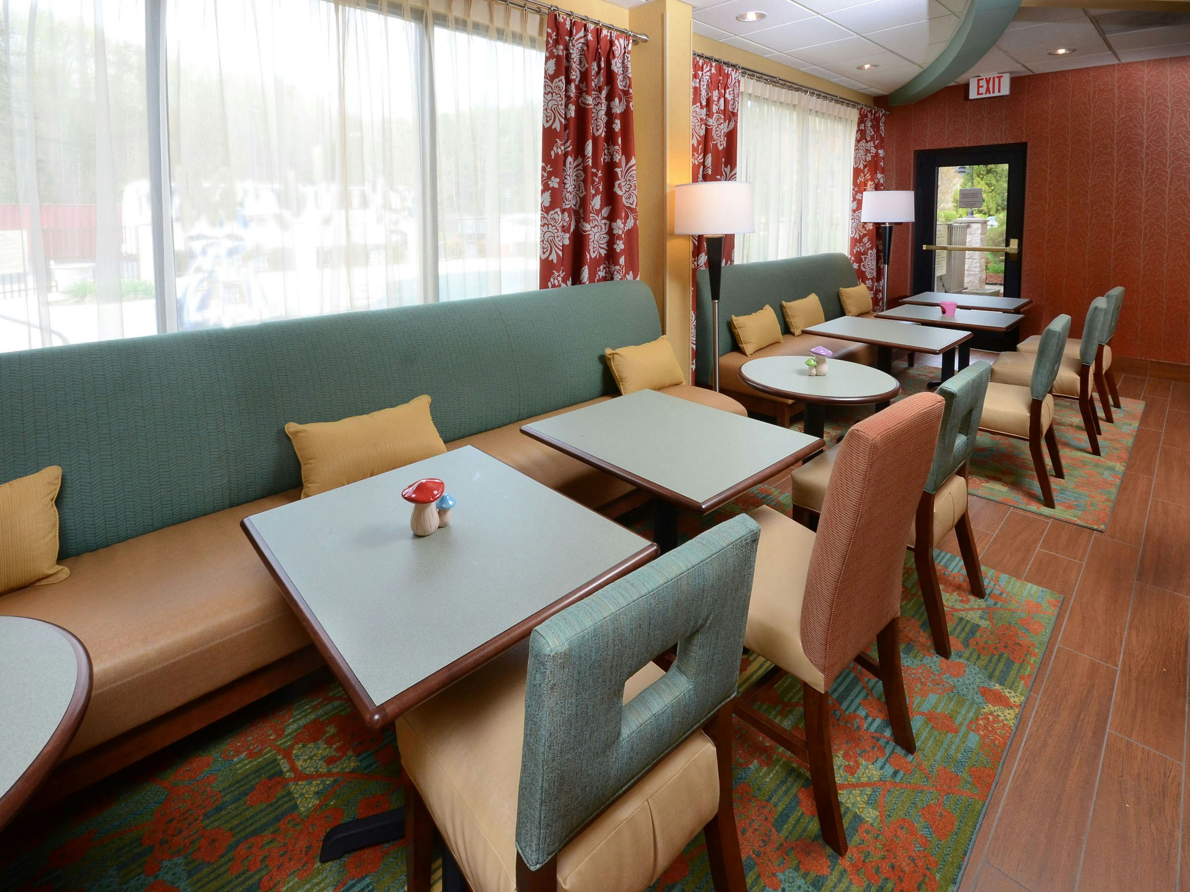 Hampton Inn Martinsville 25/38