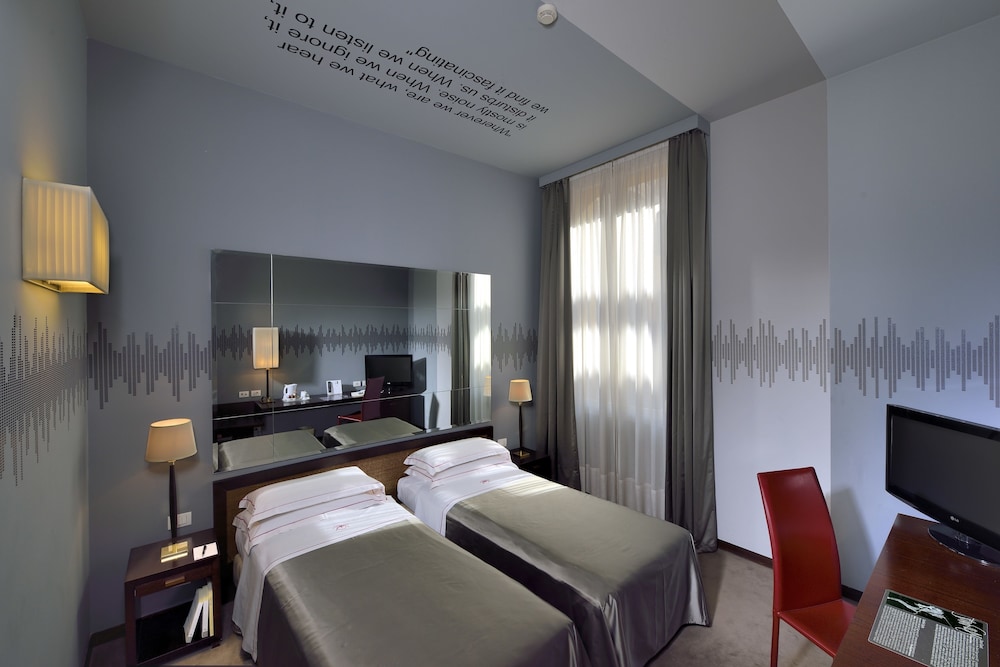 Phi Hotel Bologna 13/71