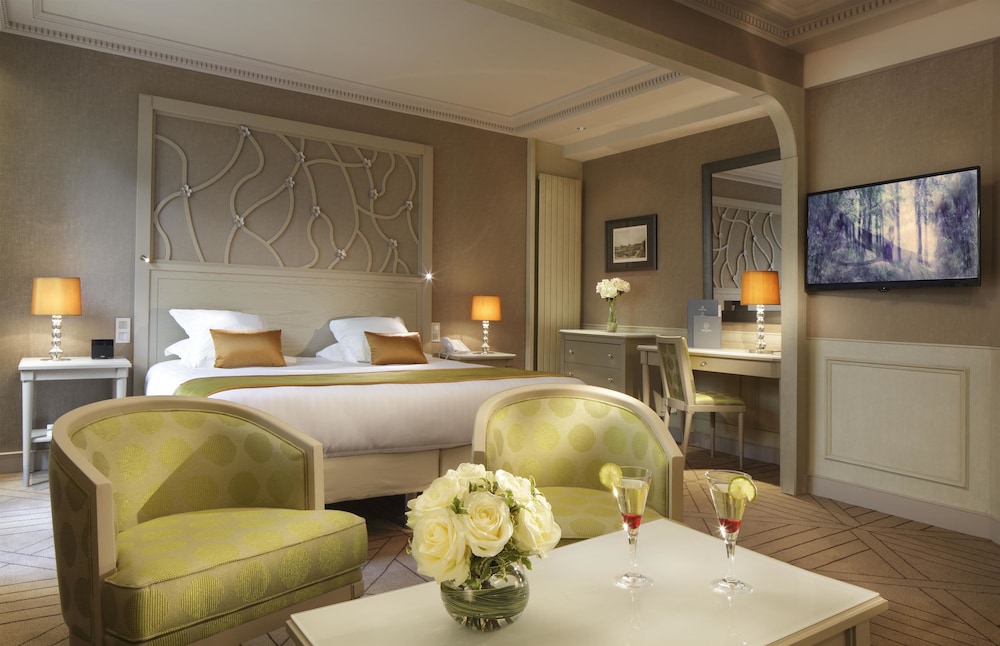 Hotel Rochester Champs-Elysees 34/68