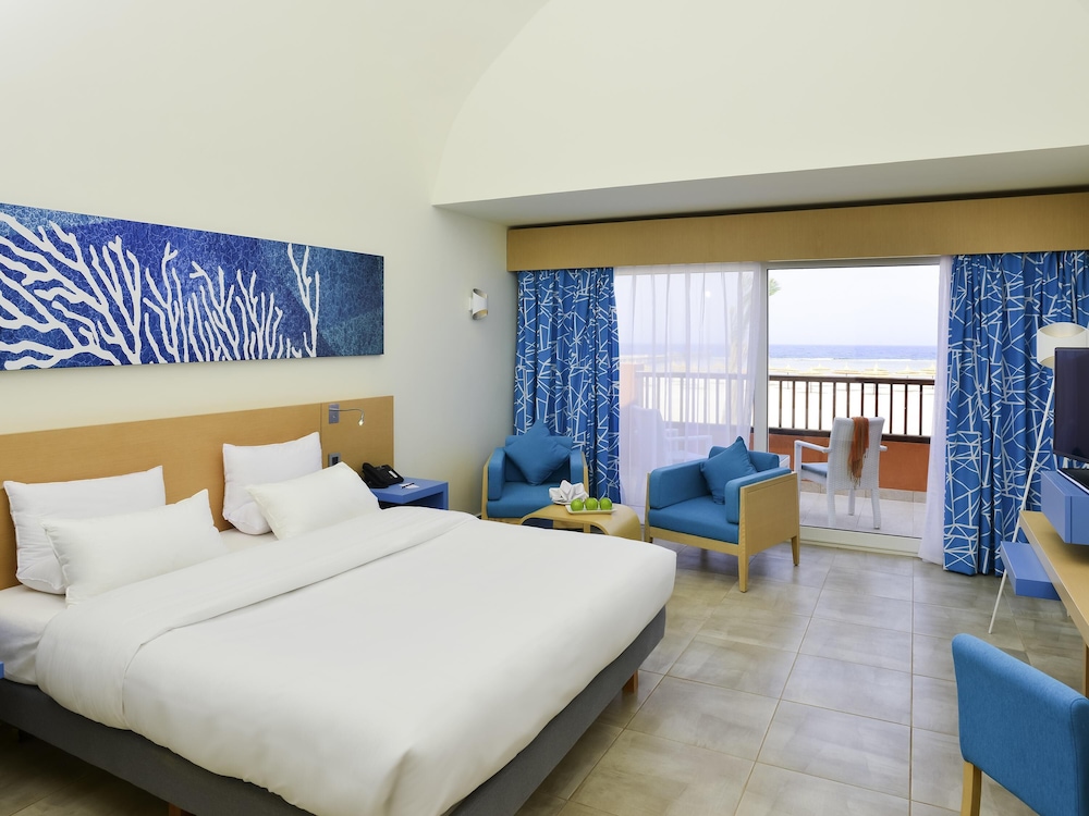 Deluxe, Twin Beds, Sea Front