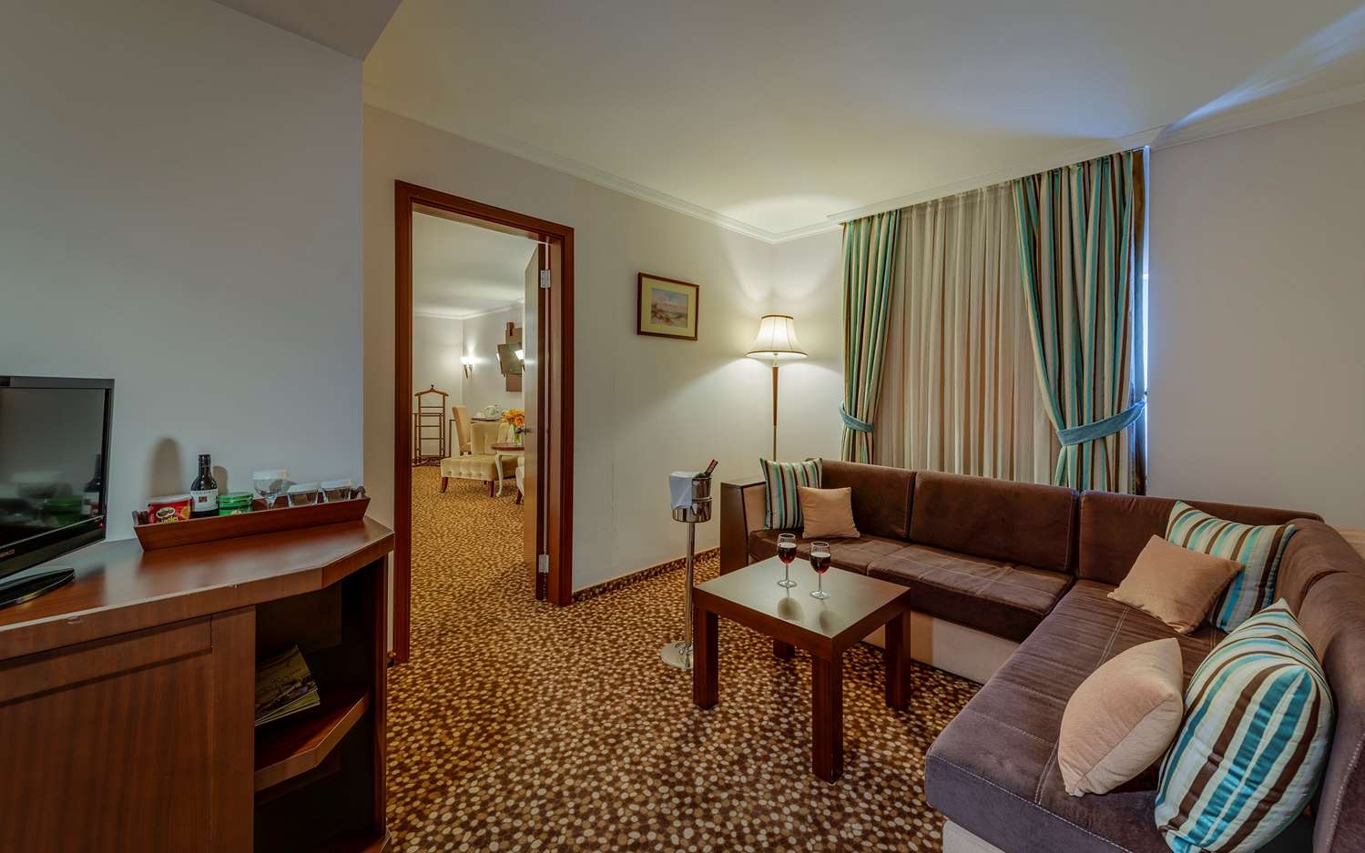 Best Western Plus Khan Hotel 39/49