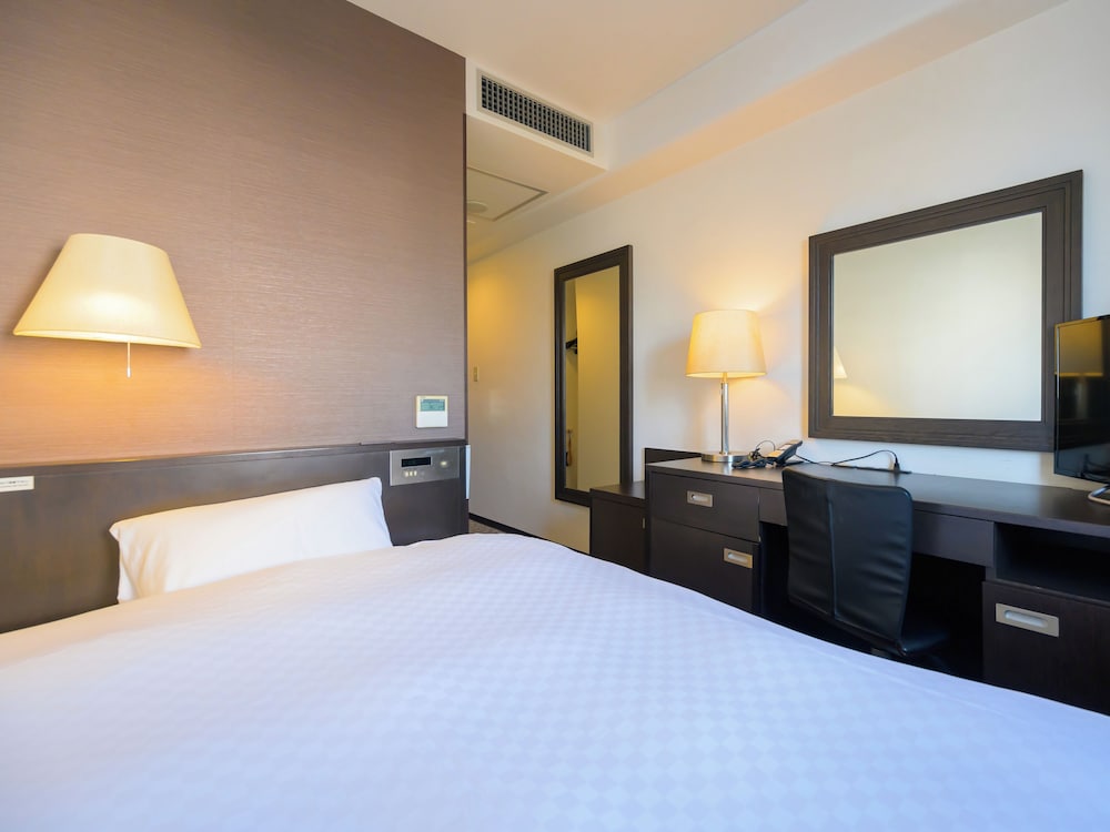 Semi Room, Semi Double Bed