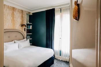 Adjoining, 2 Double Beds
