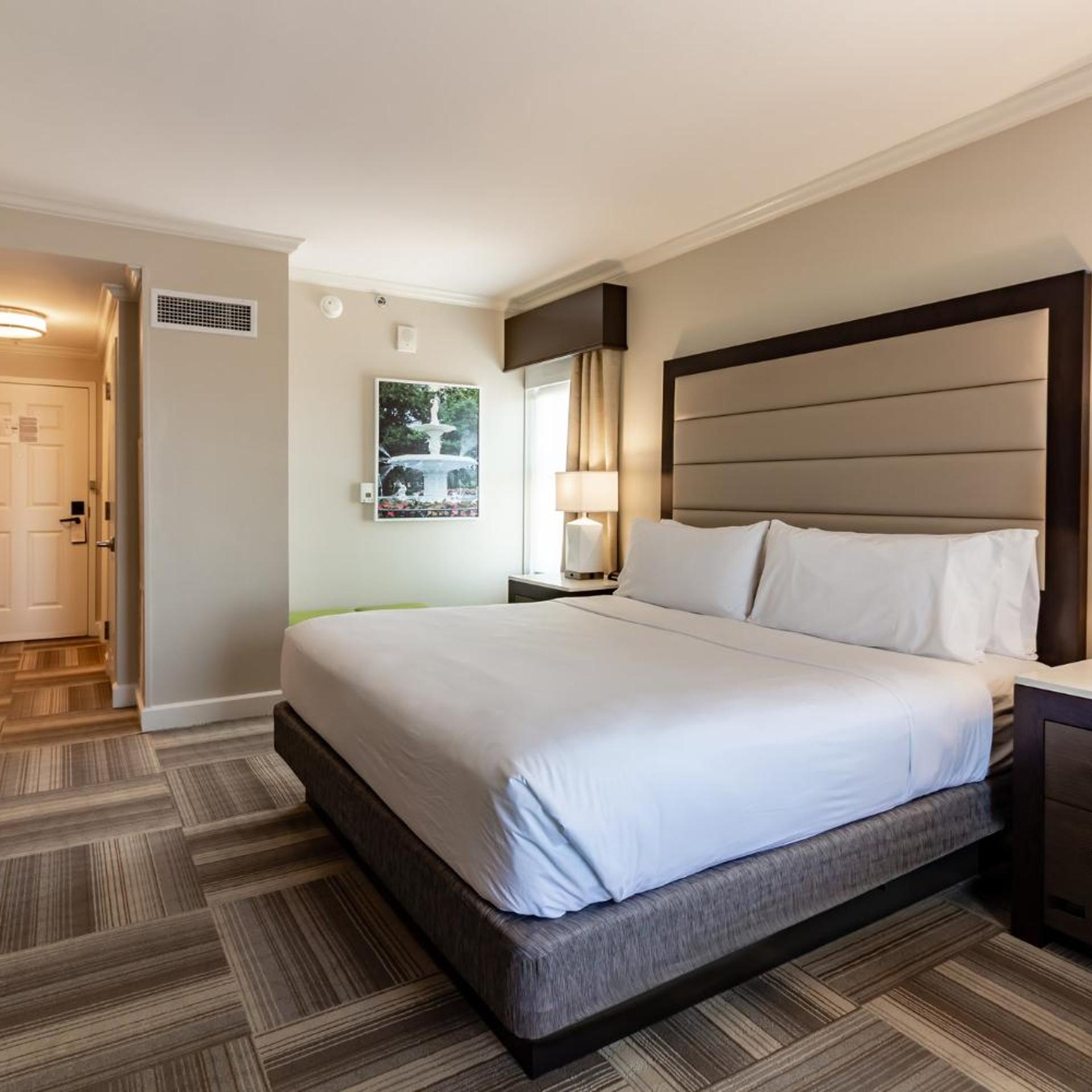 غرفة سوبيريور بسرير كينج، Holiday Inn Express Savannah Historic District 2/10