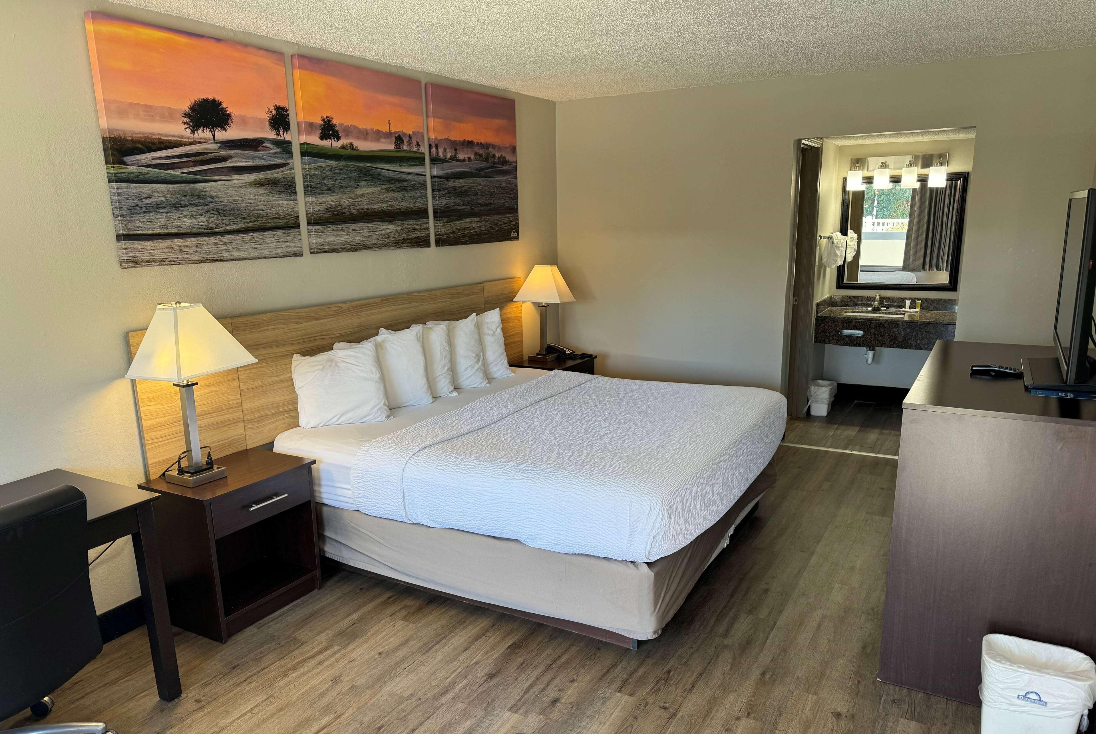 Room, King Bed, Smoking