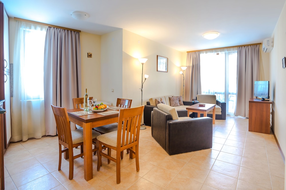 TSB Sunny Victory Apartments 48/72