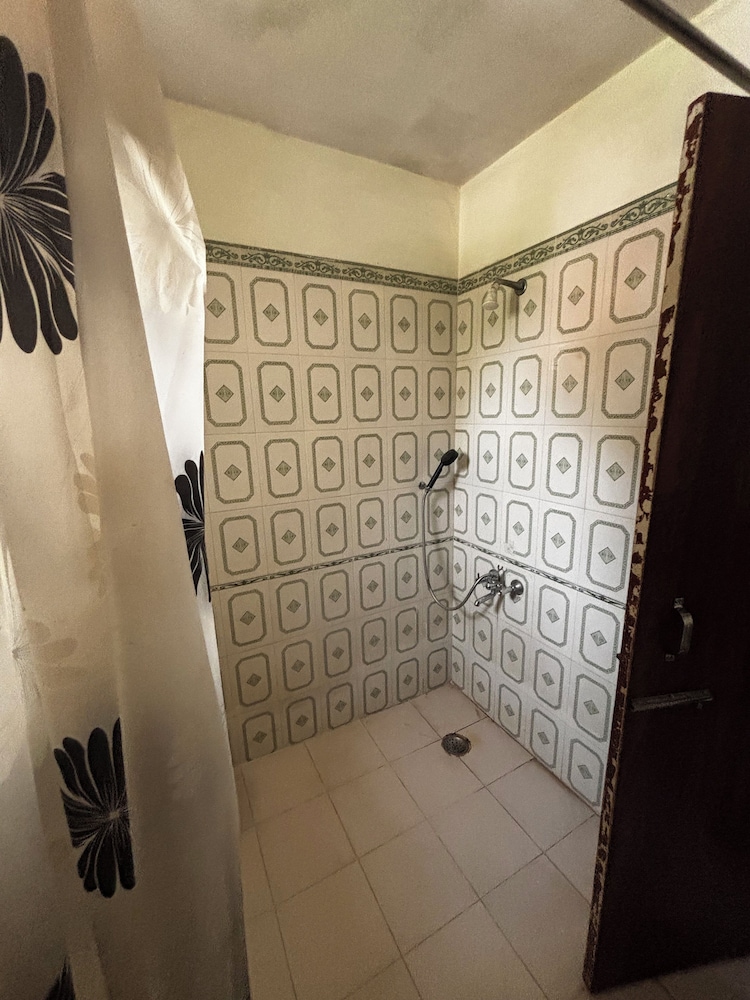 HOTEL SWARAJ RESORTS 11/73
