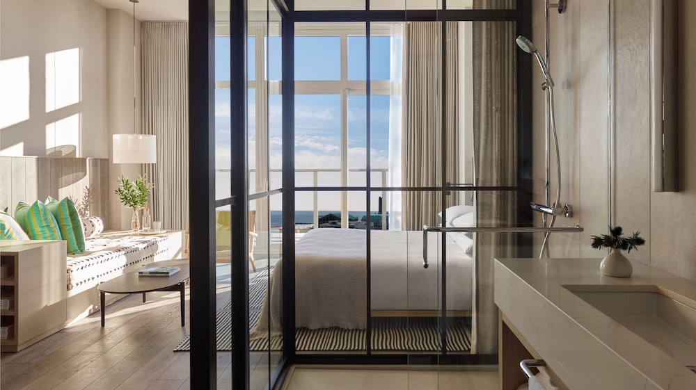 Loft, Suite, King Bed, Partial Ocean View