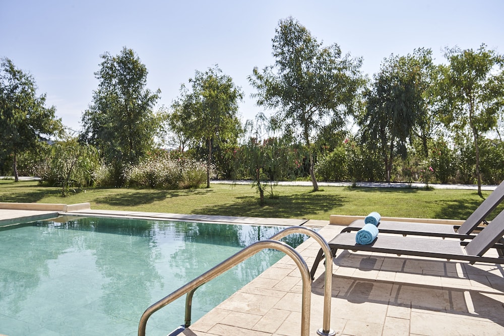 Sandy Villas Resort 25/50