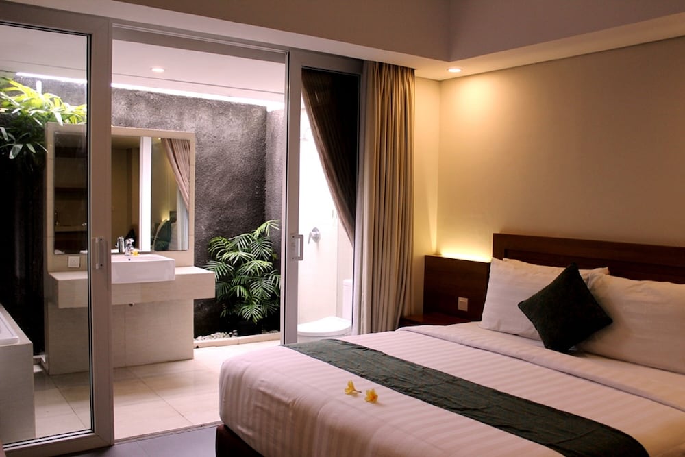Premier, Bathtub