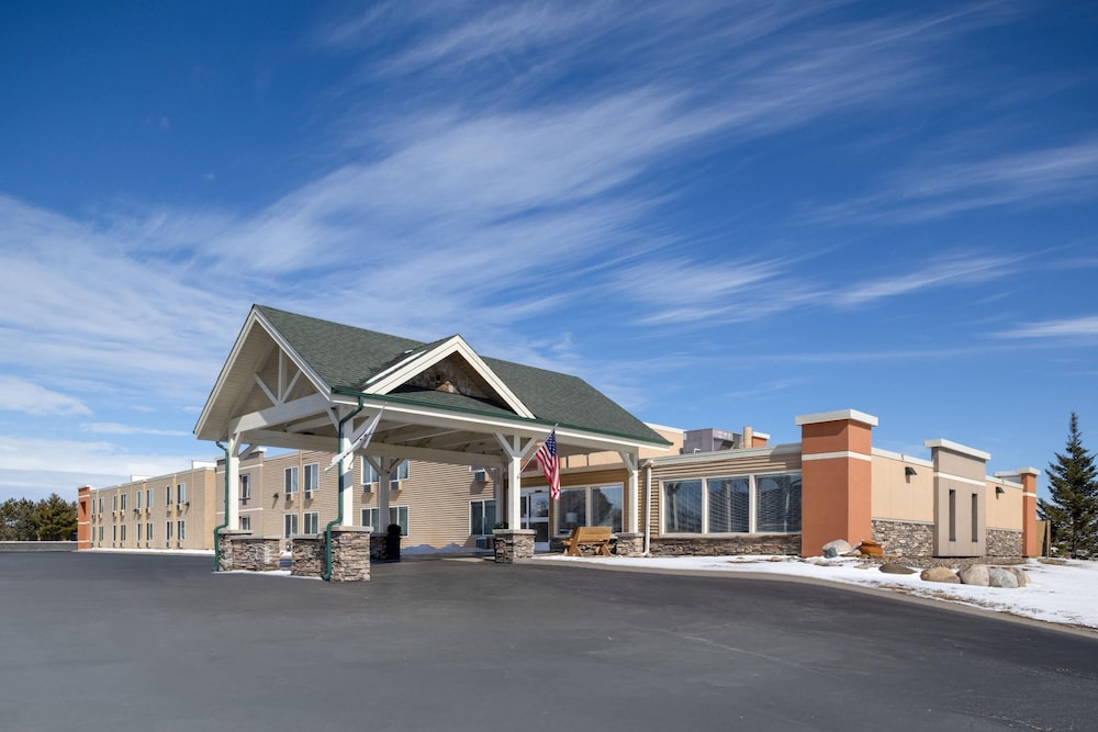 Americinn By Wyndham Baxter Brainerd 51/56