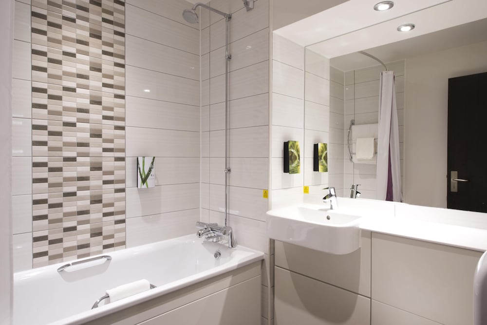 Premier Inn Wells (Somerset) 45/47