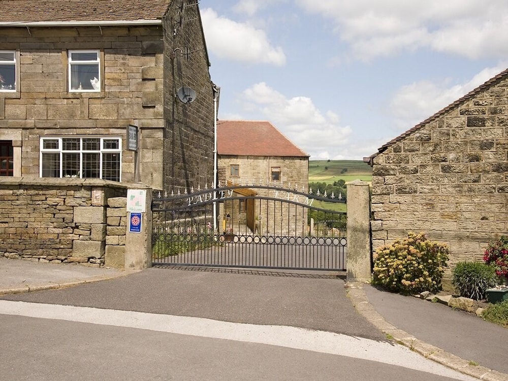 Padley Farm B&B 38/49