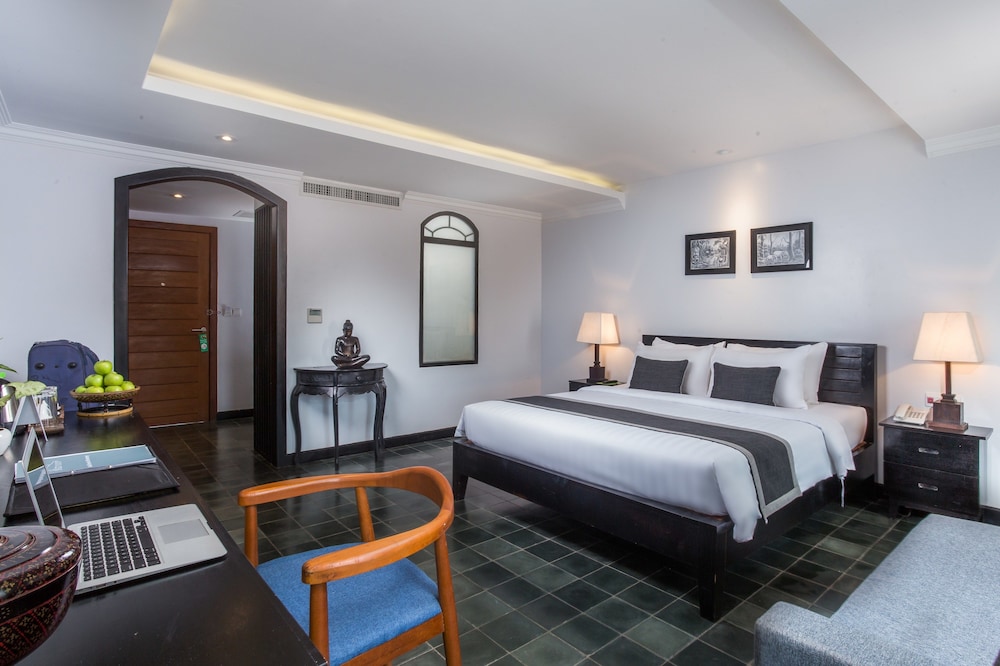 THE GRAND CYCLO BOUTIQUE SUITE SPA 4/34