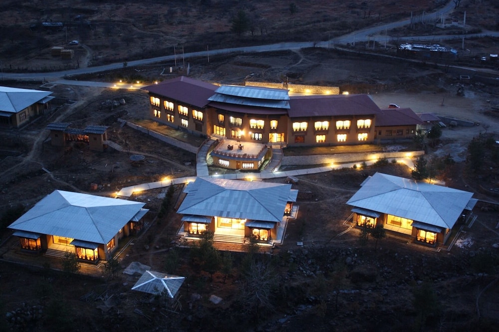 UDUMWARA RESORT 6/50