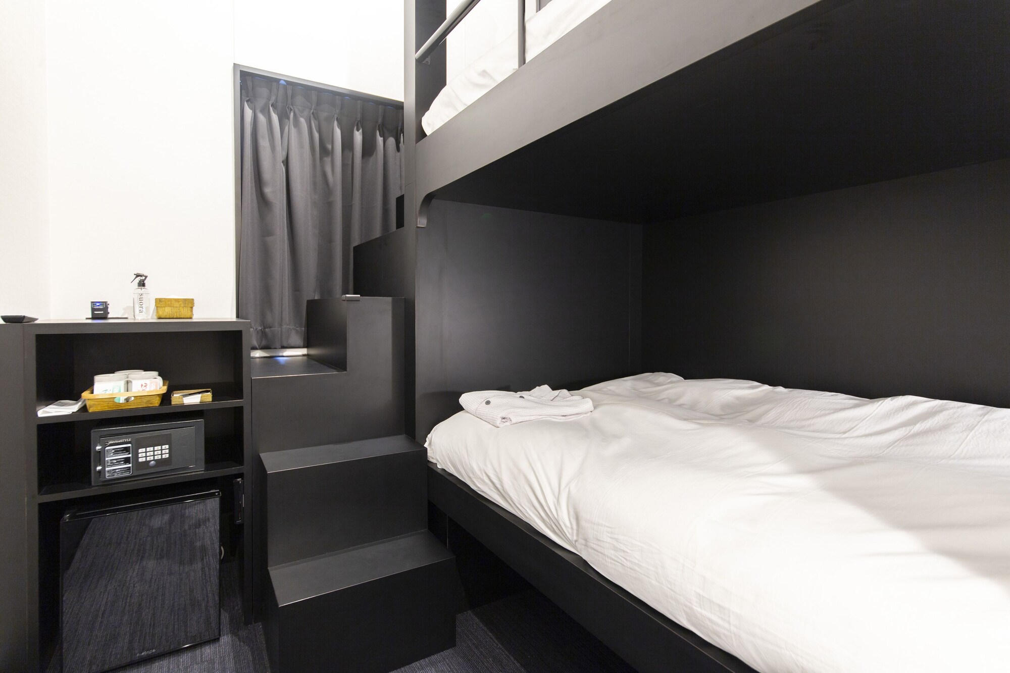 ROOM, TRIPLE, BUNK BED