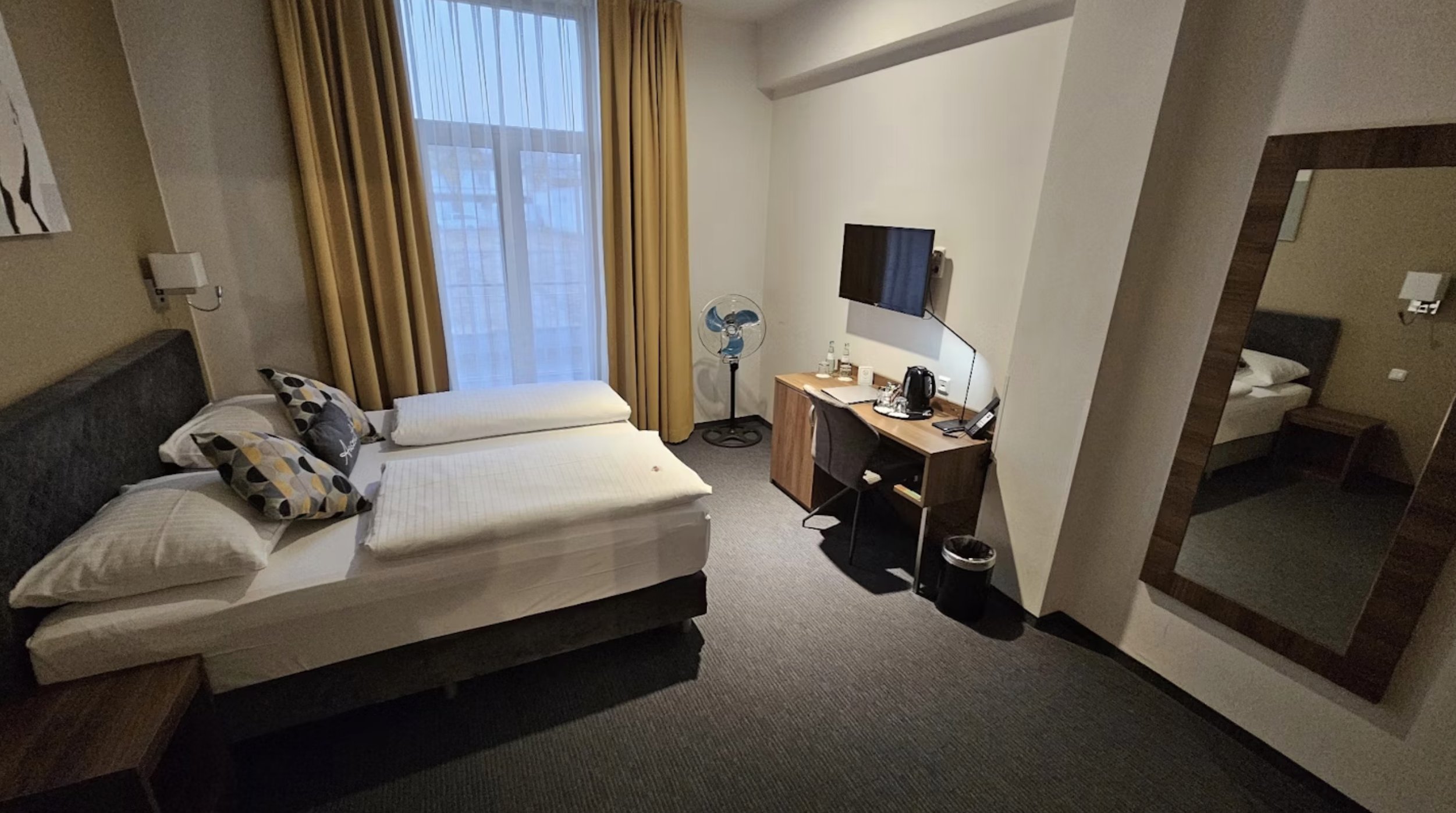 Bo Hotel Hamburg 8/50