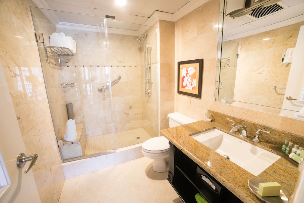 The Courtleigh Hotel And Suites 14/74