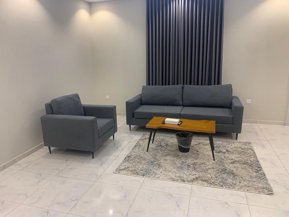 Holiday Plus Mishrifah Apartments 24/36