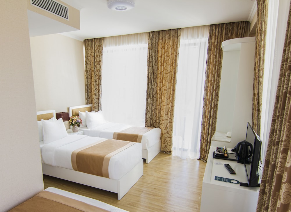 Lisi Hills Hotel 28/50
