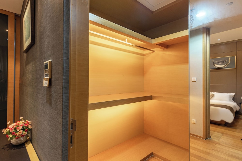 Xingyi International Hotel Poly Store 40/70