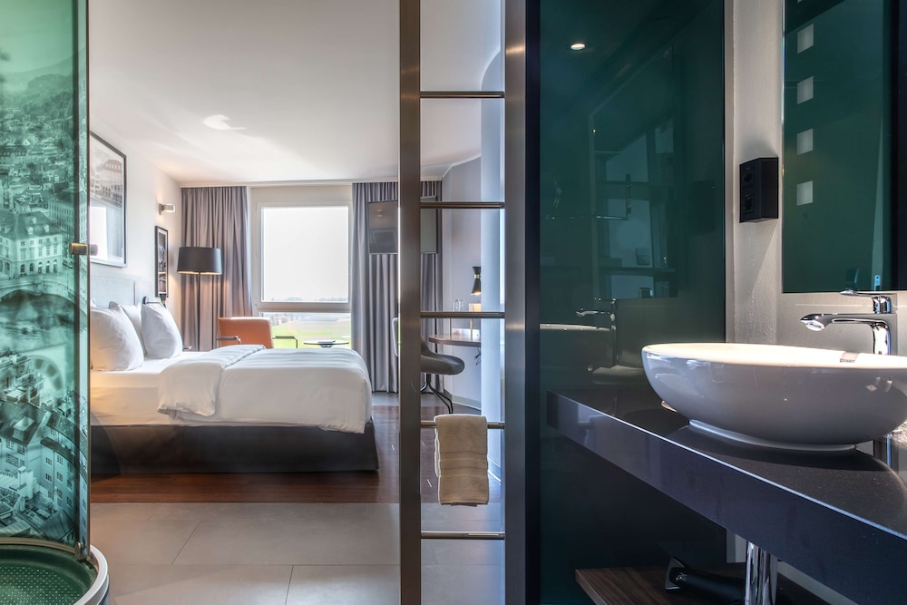 Radisson Hotel Zurich Airport 27/70