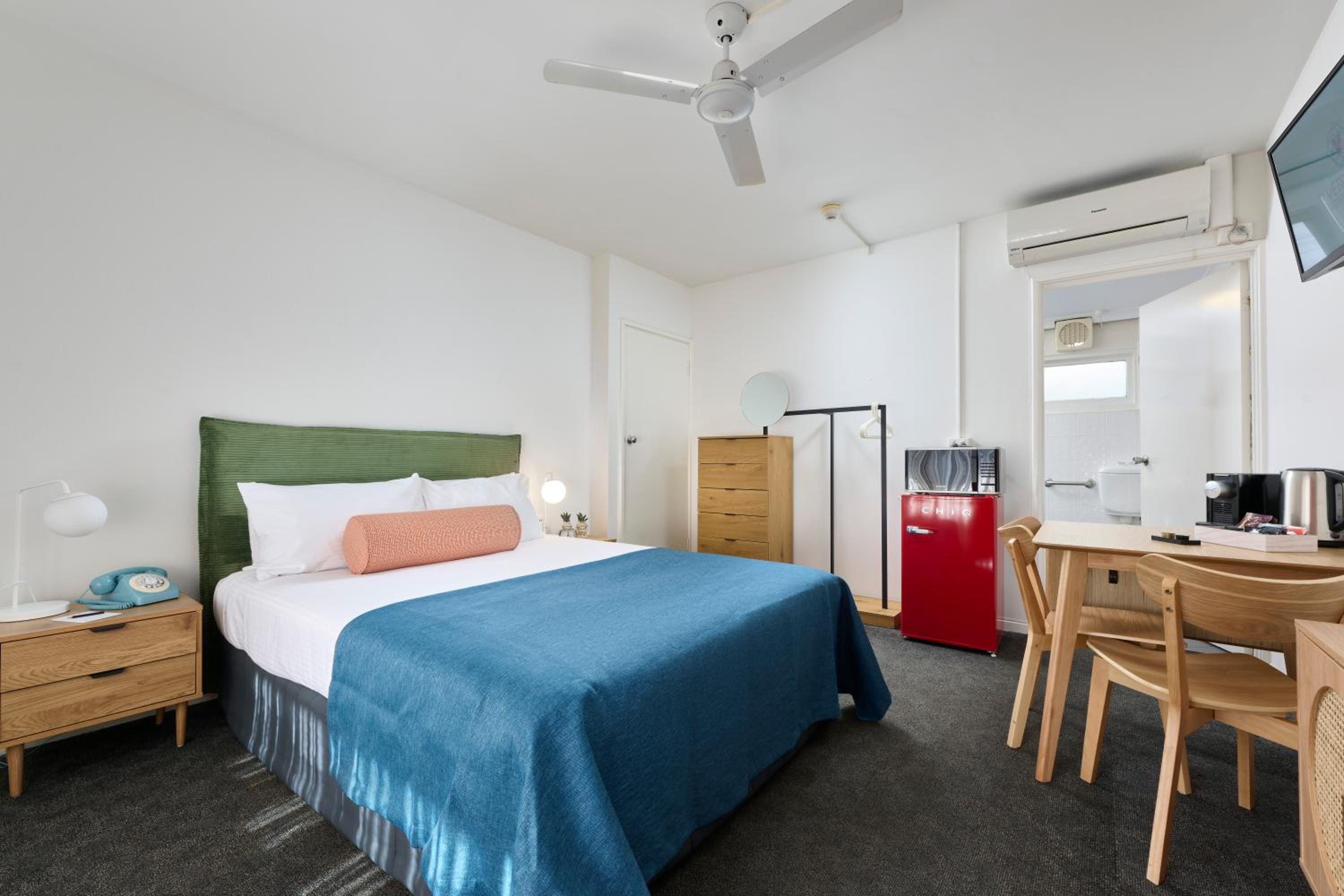 STANDARD, DOUBLE BED