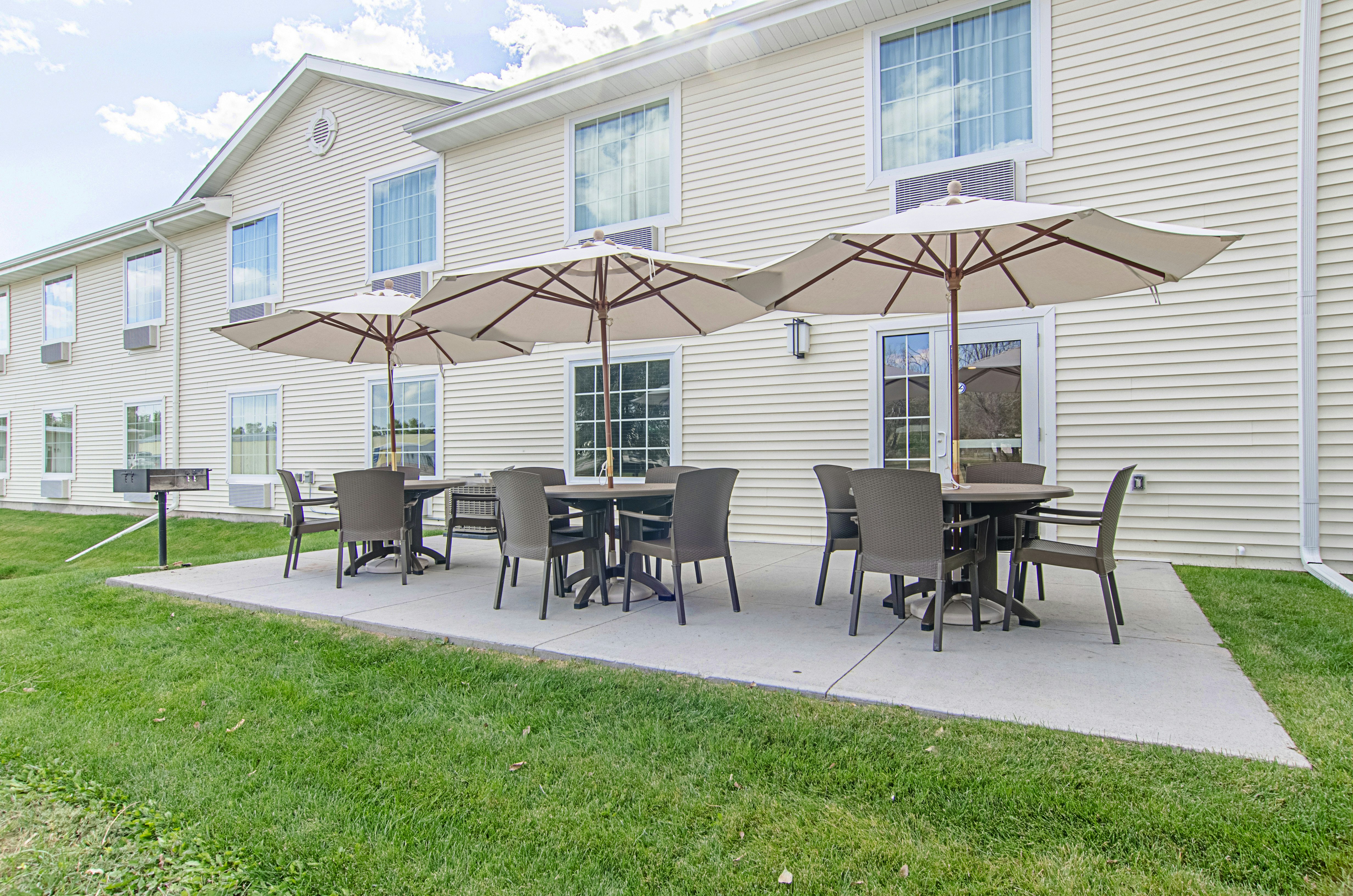 Cobblestone Inn & Suites - Guernsey 50/57
