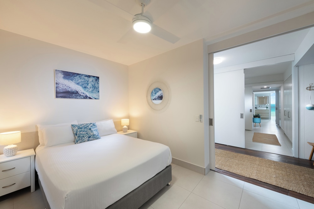 3 Bedrooms, Apartment, 2 Queen and Twin Beds, Ocean View, 2 Bathrooms