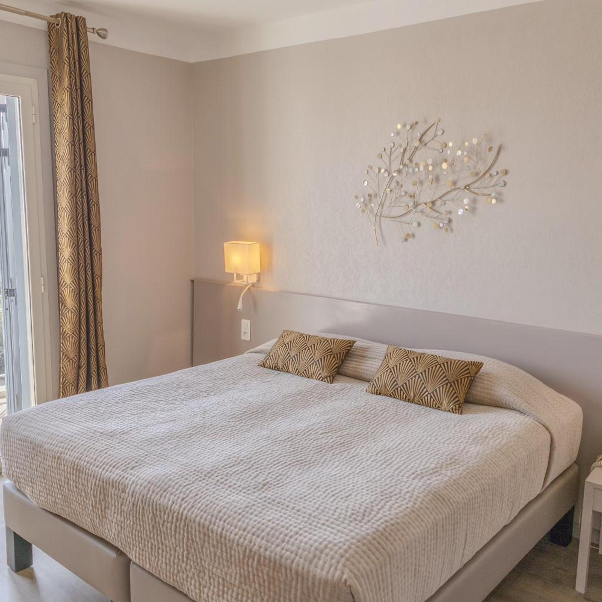 Room, Double Bed, Sea View