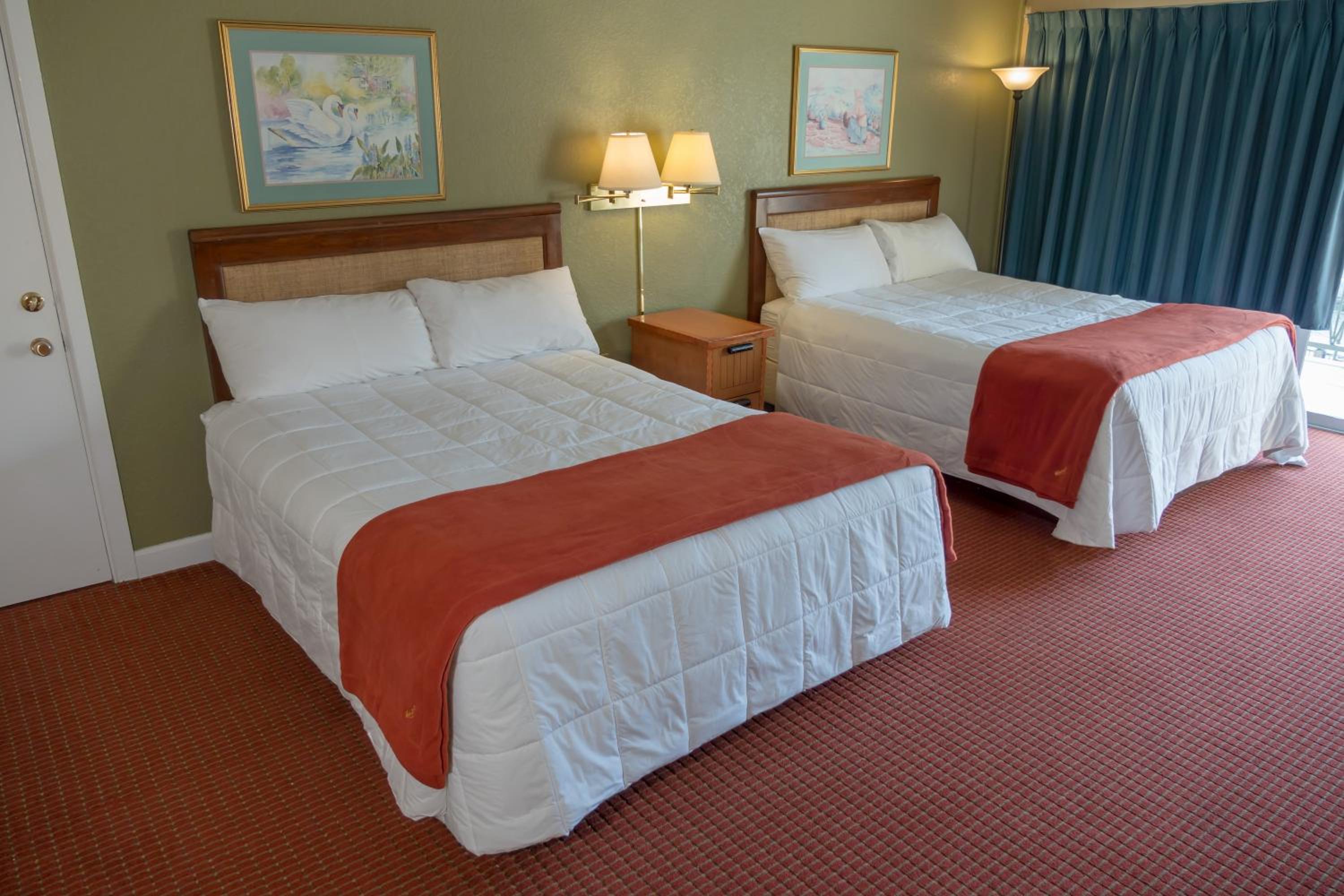 GUEST ROOM, STANDARD, QUEEN BED
