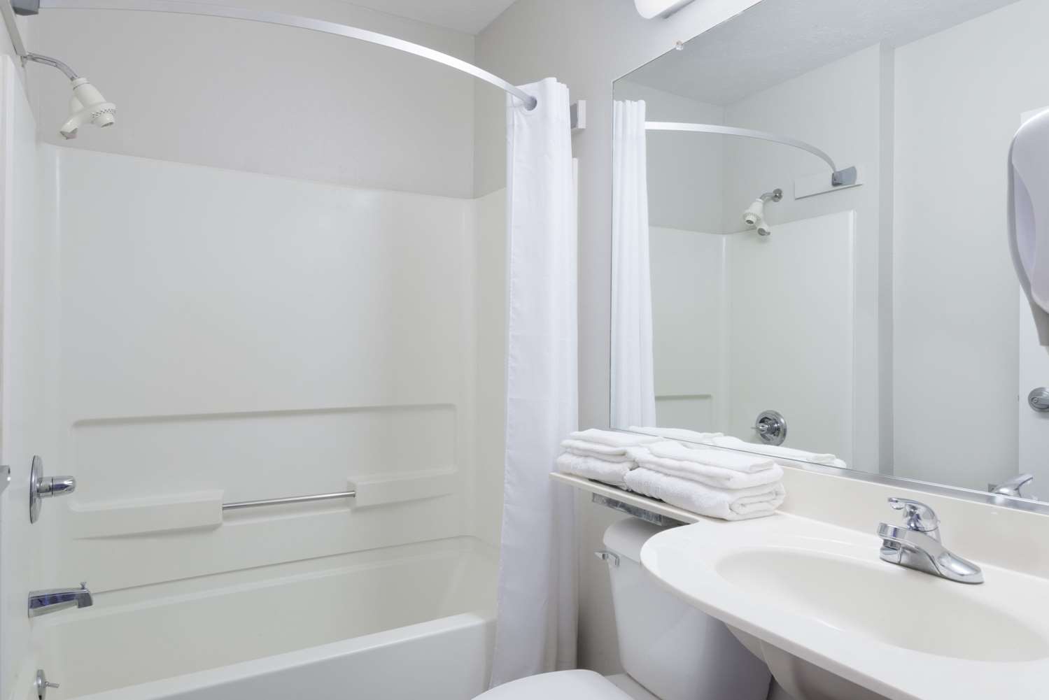 Microtel Inn & Suites By Wyndham London 31/32