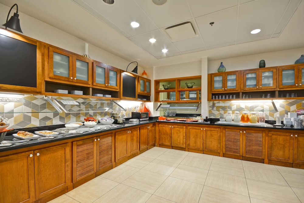 Hyatt Place Kansas City/Overland Park/Metcalf 50/64