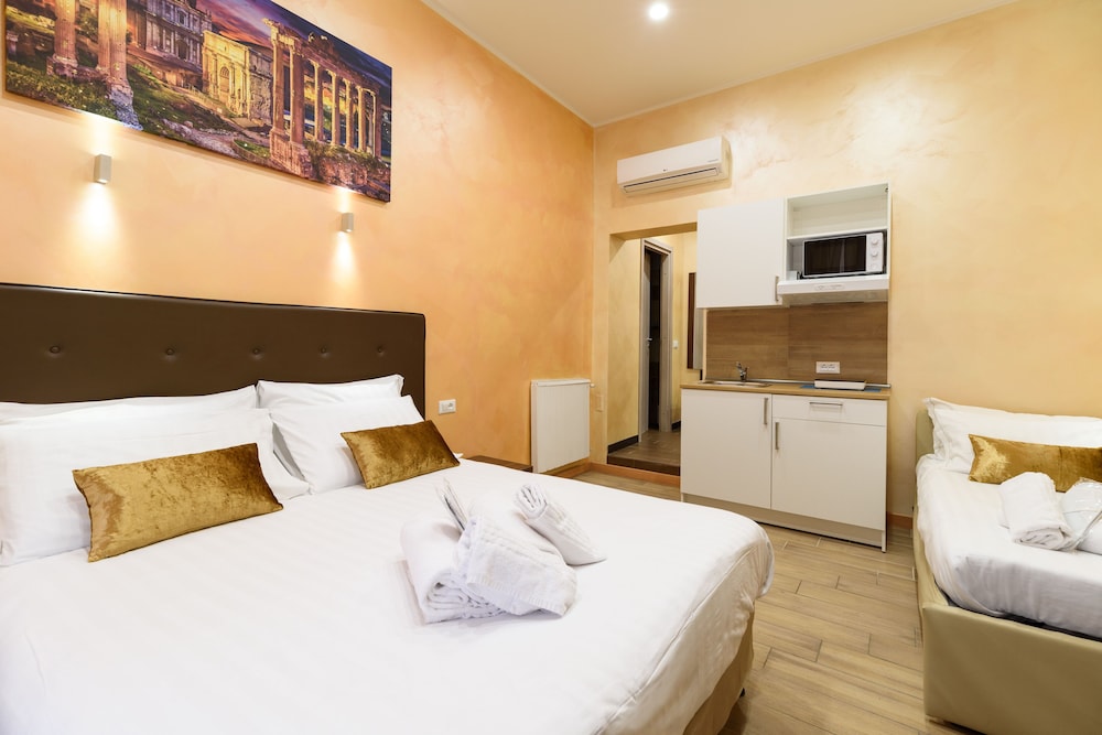 Trinity Luxury Rooms 10/66
