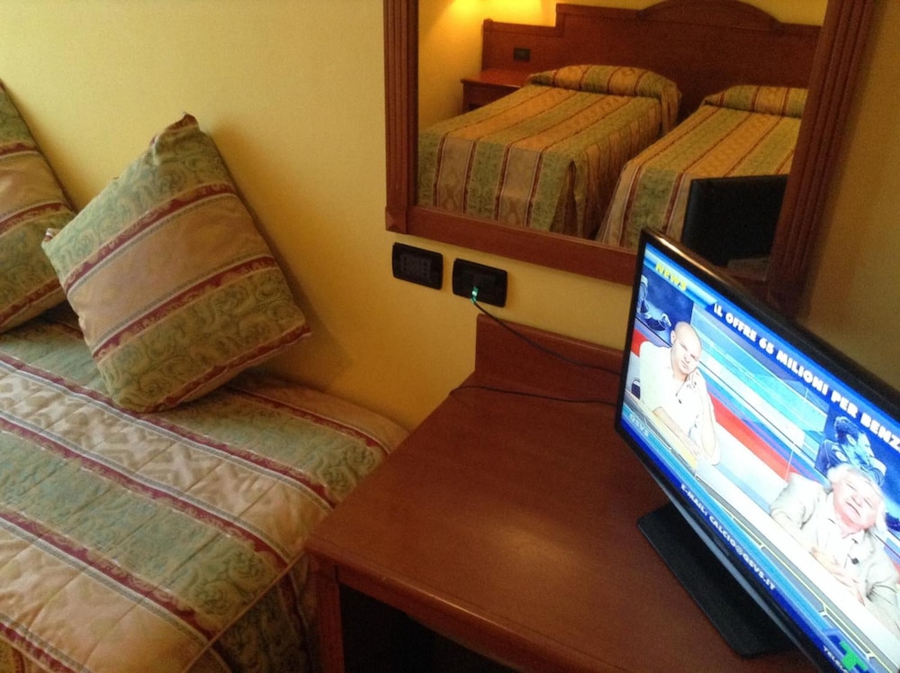 Hotel Cinzia 34/50