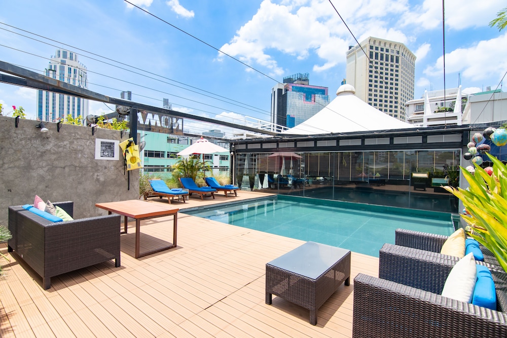 Galleria 10 Hotel Bangkok 53/56