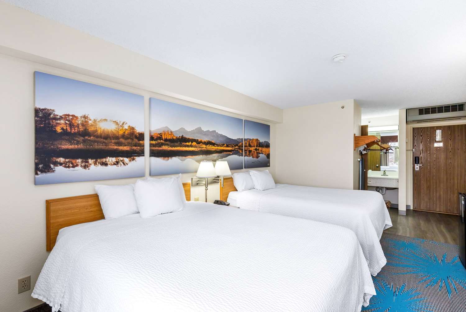 Days Inn By Wyndham Great Falls 9/35