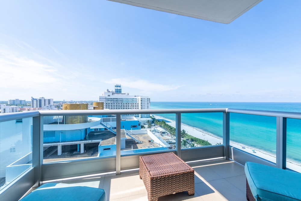 Churchill Suites Monte Carlo Miami Beach 3/76