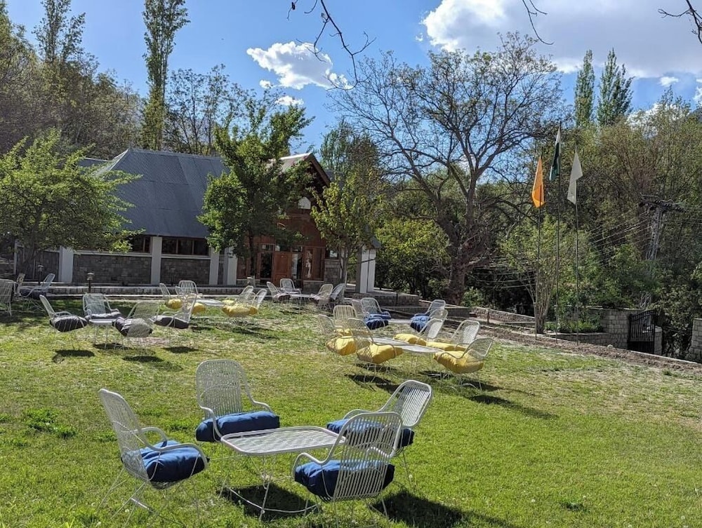 Destination Hotel Khaplu 41/43