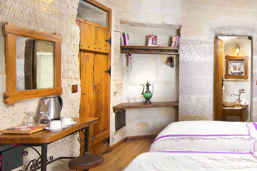 Stone, Twin Beds، Terra Cave Hotel 5/6
