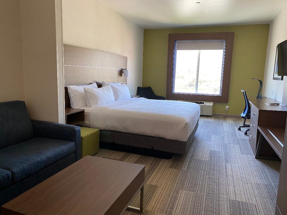 Holiday Inn Express Hotel And Suites Beaumont Oak Valley 26/66