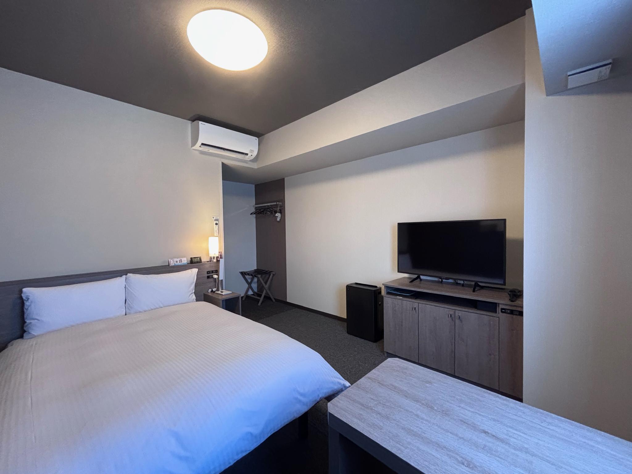 Semi Room, Exclusive, Semi Double Bed, Smoking