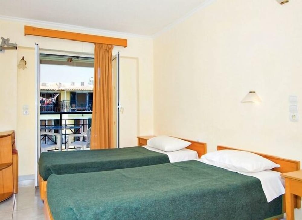 Zante Plaza Hotel & Apartments 11/28