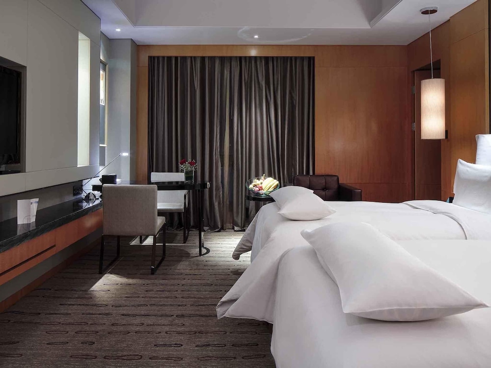 Pullman Anshan Time Square 24/73