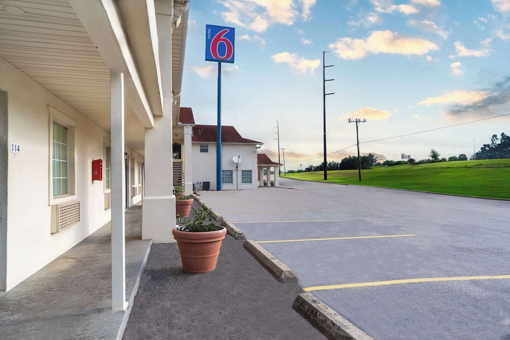 Motel6 Livingston, TX 40/53