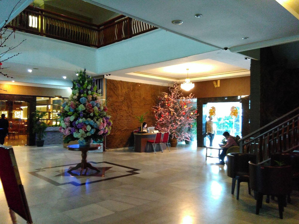 Pelangi Hotel 35/51